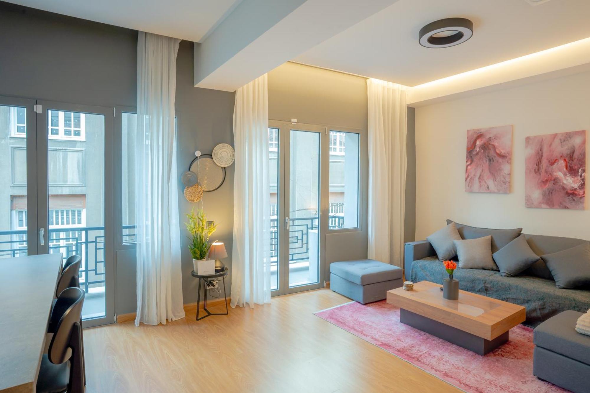 Chic Urban Living In Exarchia Apartment Athen